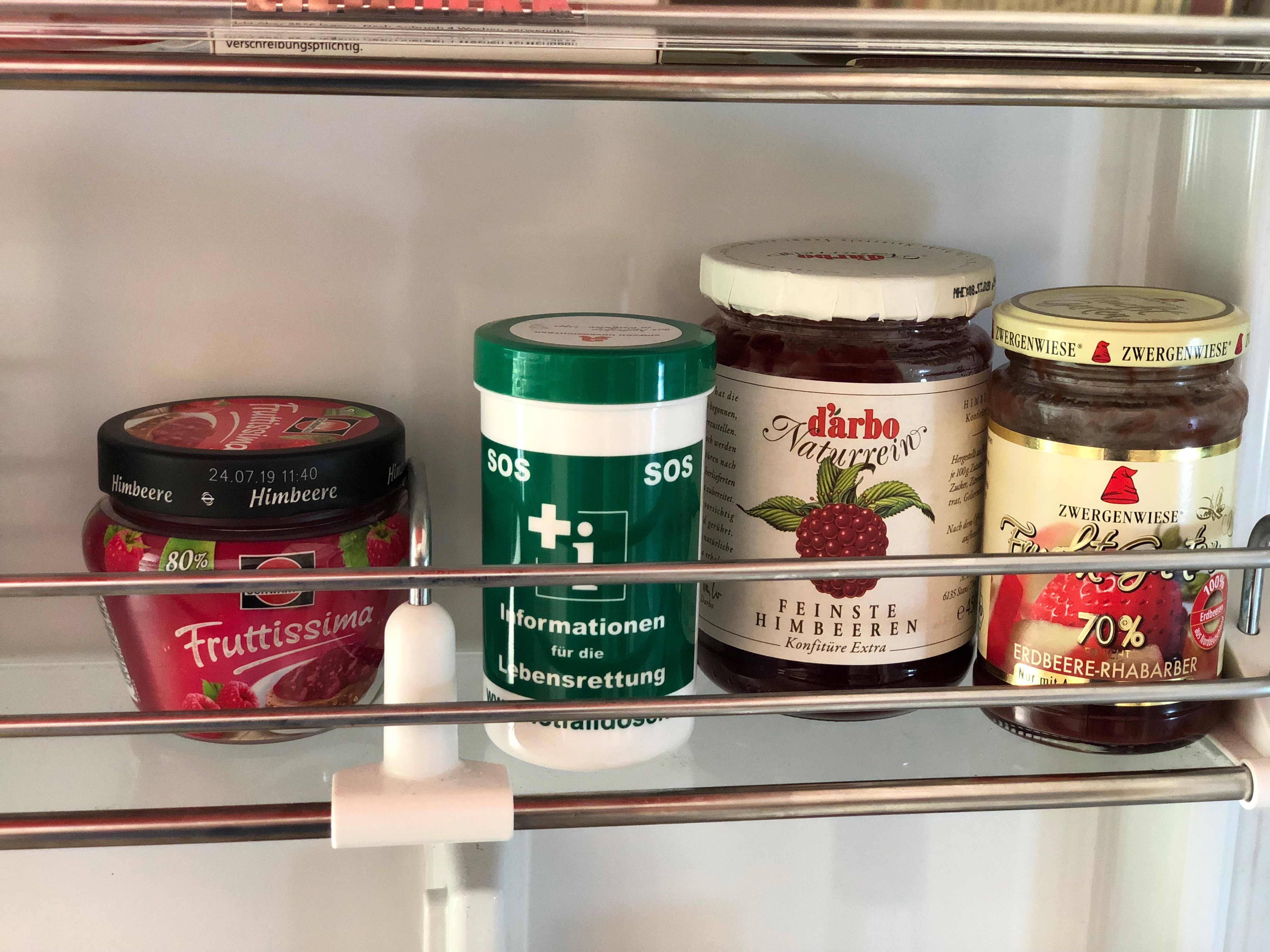 Notfalldose im Kühlschrank